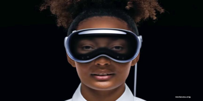 Microsoft Set to Support Apple's New AR Headset with Productivity Apps